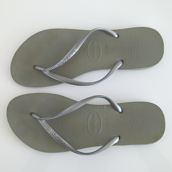 Havaiana Slim flip flops in silver - Picture 2 of 6